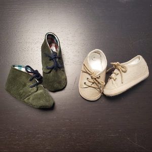 Baby shoes - 0-3 months.  Booty and shoe.